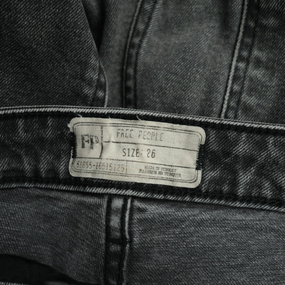 We the free / free people mid rise dazzle ankle jean. Size 26 - Picture 3 of 3